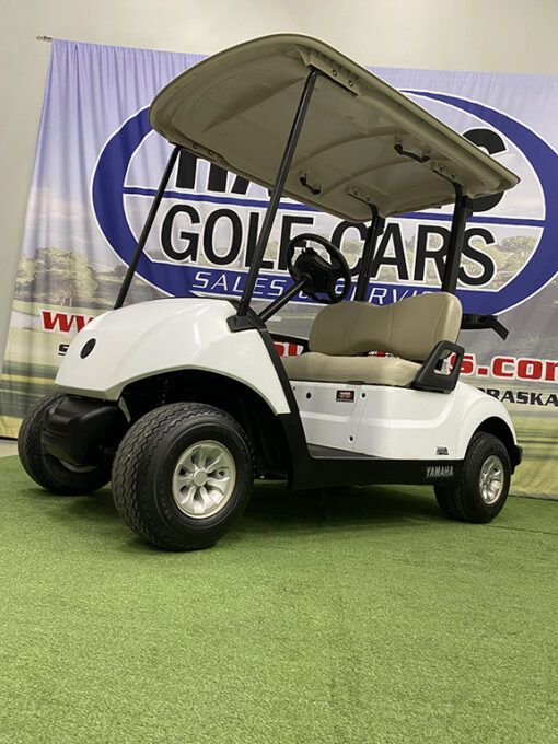 2019 Yamaha Drive 2 EFI Glacier White Golf Car - Image 3